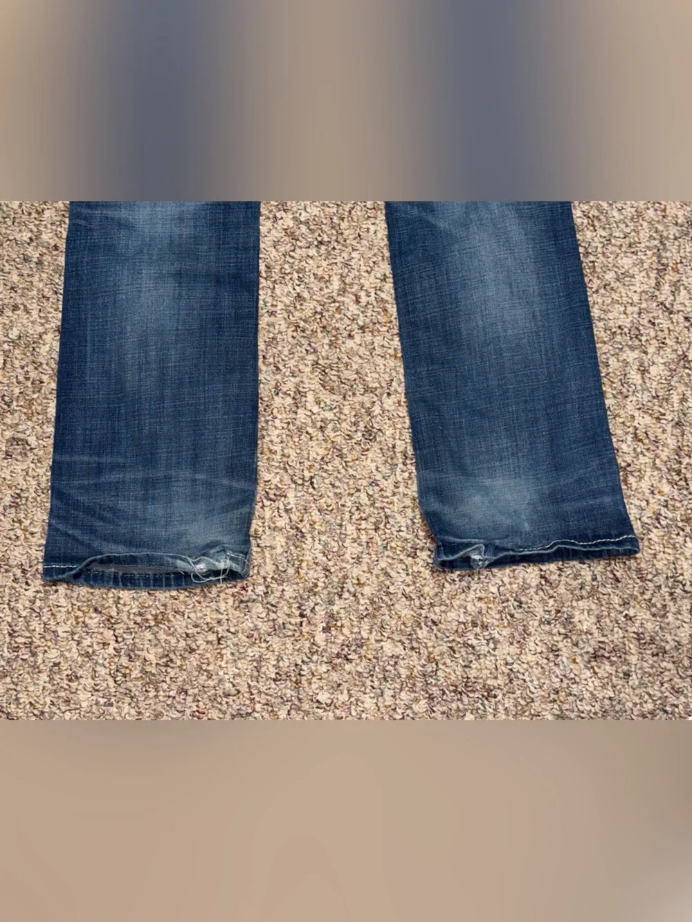 BKE Men's size 29 Medium Blue Boot Cut Jeans‎ with Light Distress
